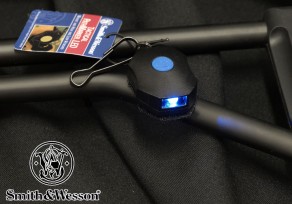 S&W taktikai jelzõfény - kék