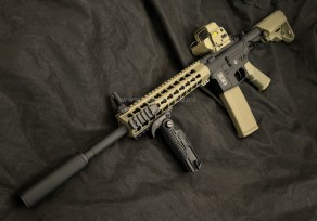 SPECNA ARMS * SA-F02 HAL ETU gen.2 half tan airsoft puska red-dottal